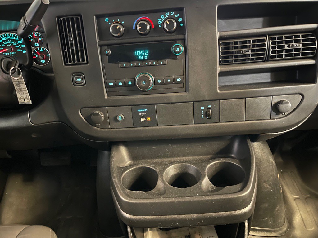 2013 Chevrolet Express Image 12