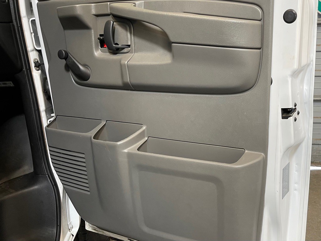 2013 Chevrolet Express Image 14