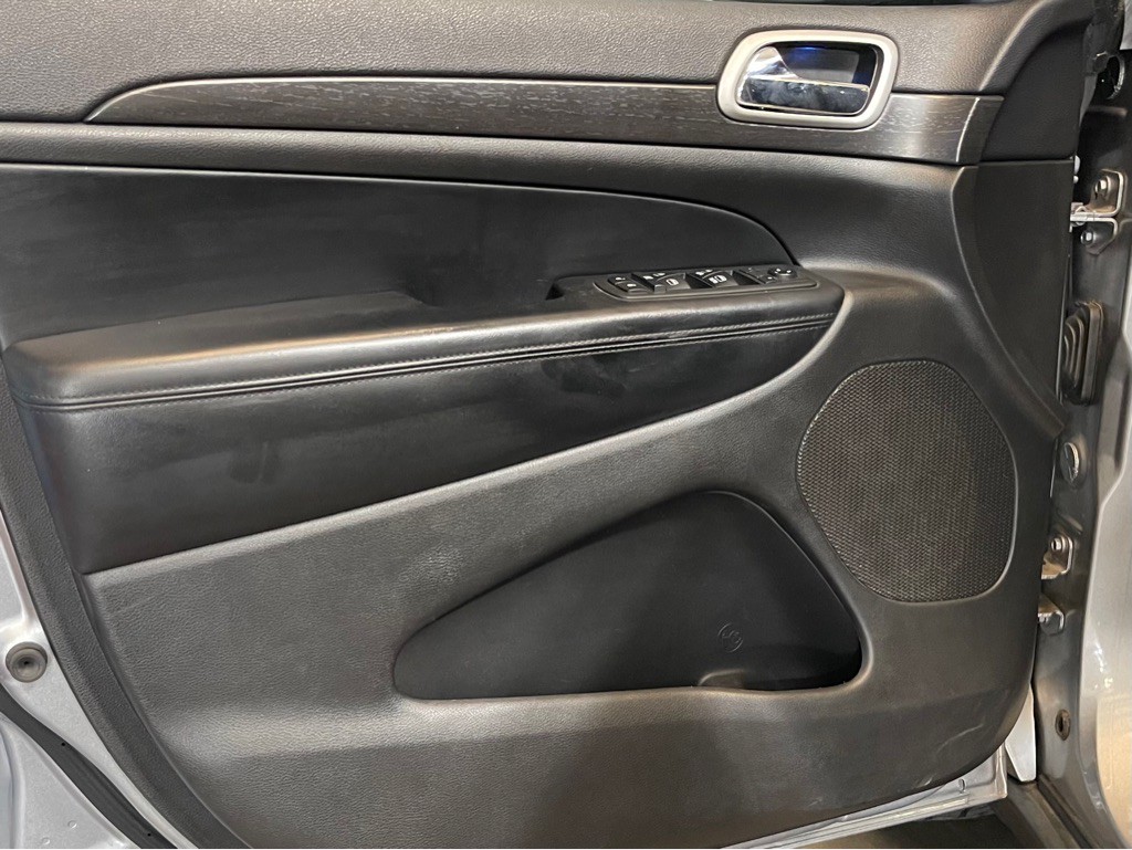 2018 Jeep Grand Cherokee Image 9