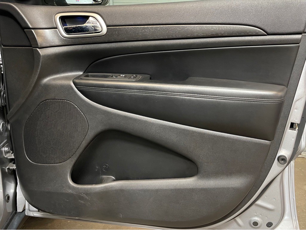 2018 Jeep Grand Cherokee Image 16