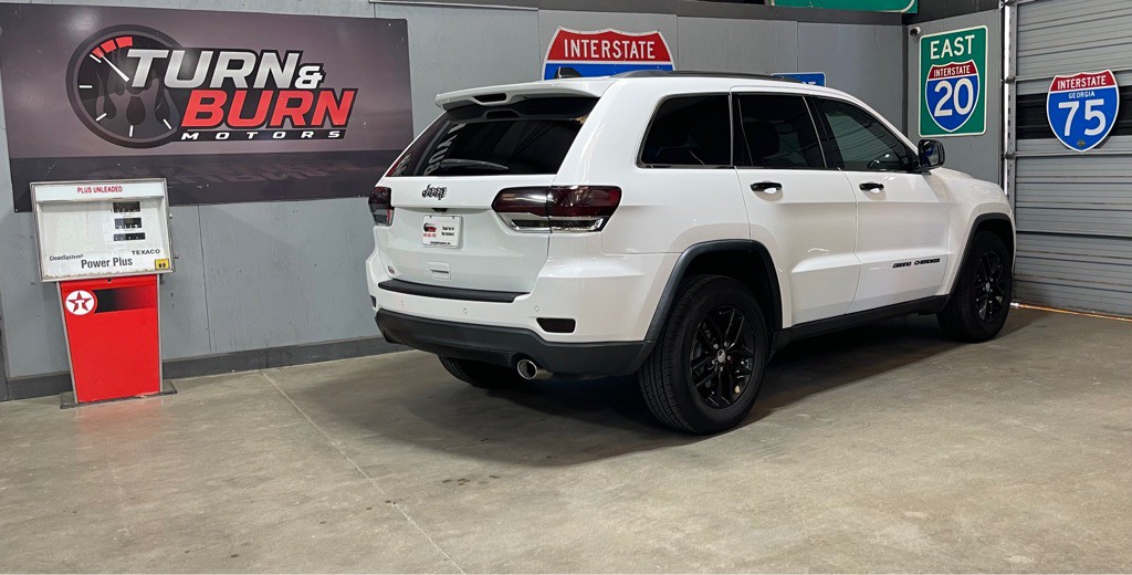 2017 Jeep Grand Cherokee Image 4