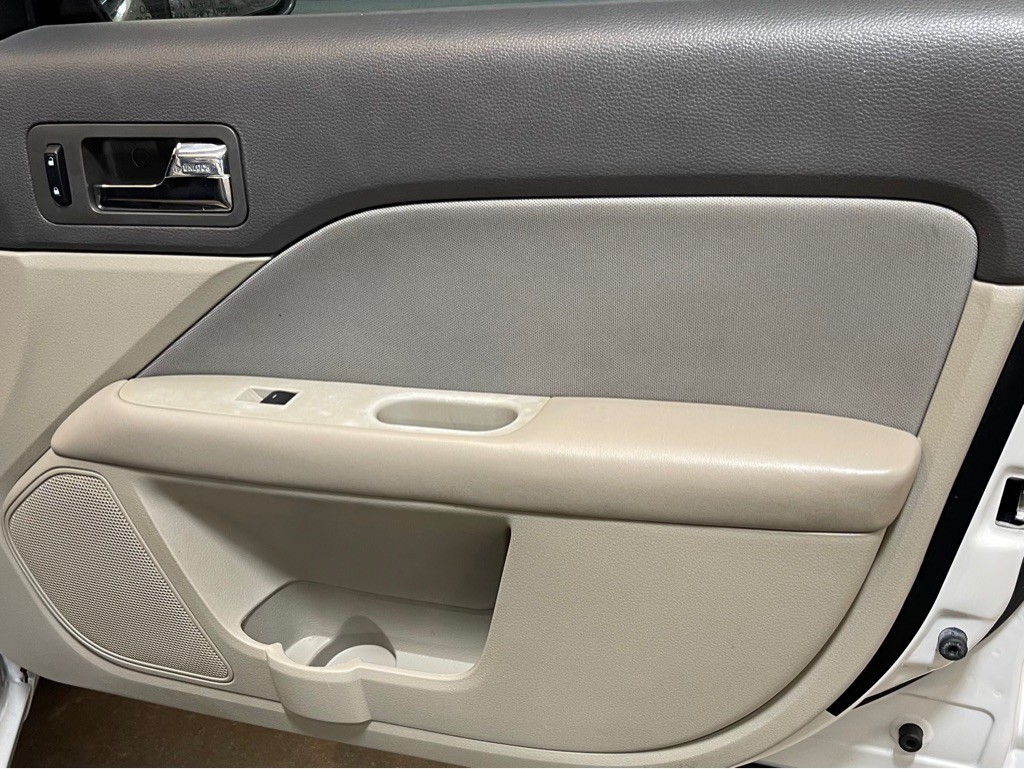 2012 Ford Fusion Image 16