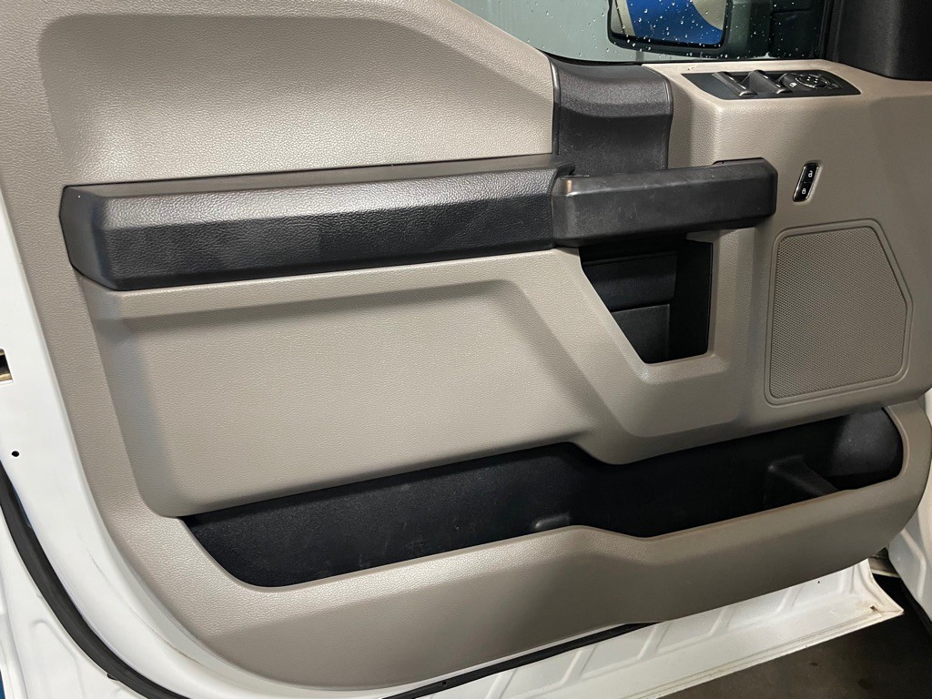 2015 Ford F-150 Image 9
