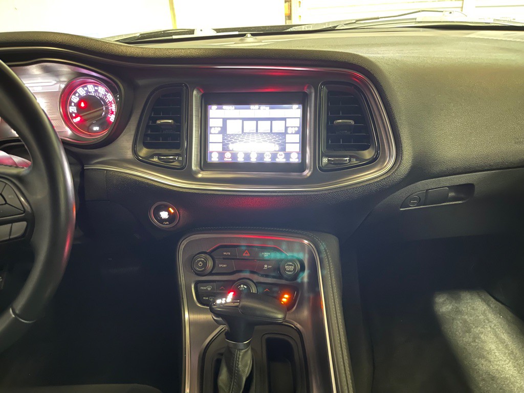 2018 Dodge Challenger Image 13