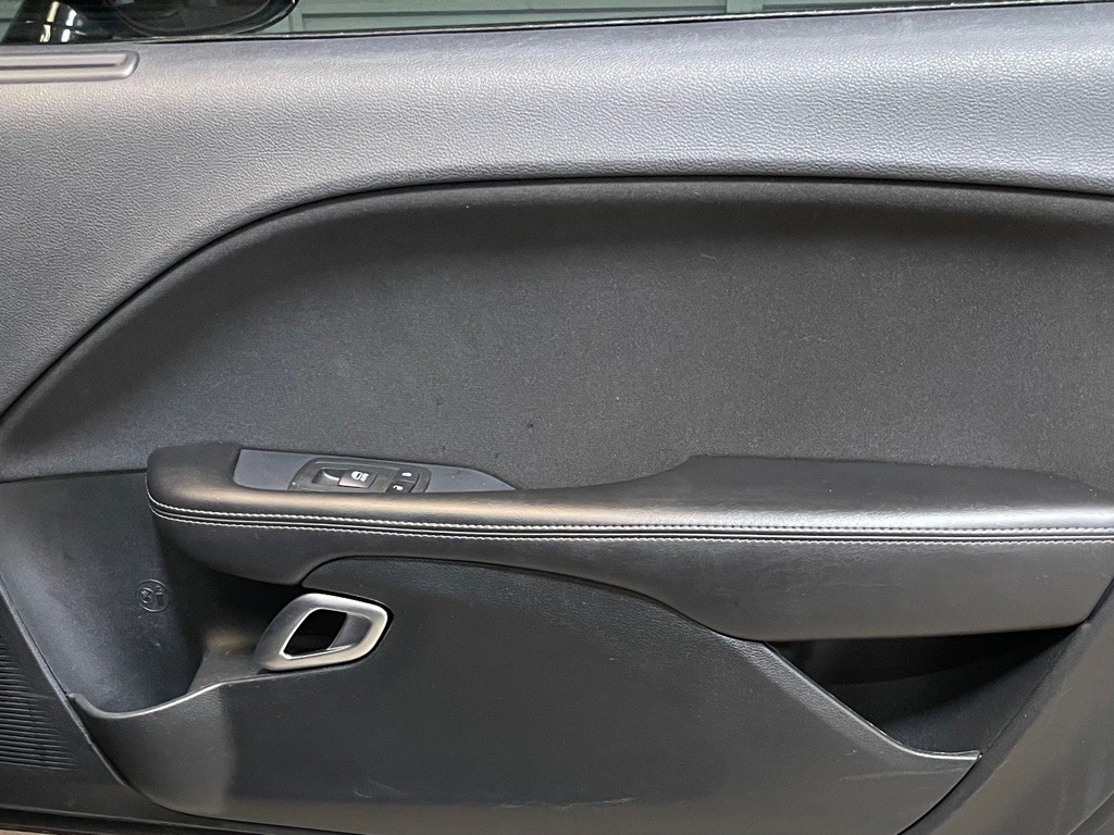 2018 Dodge Challenger Image 16