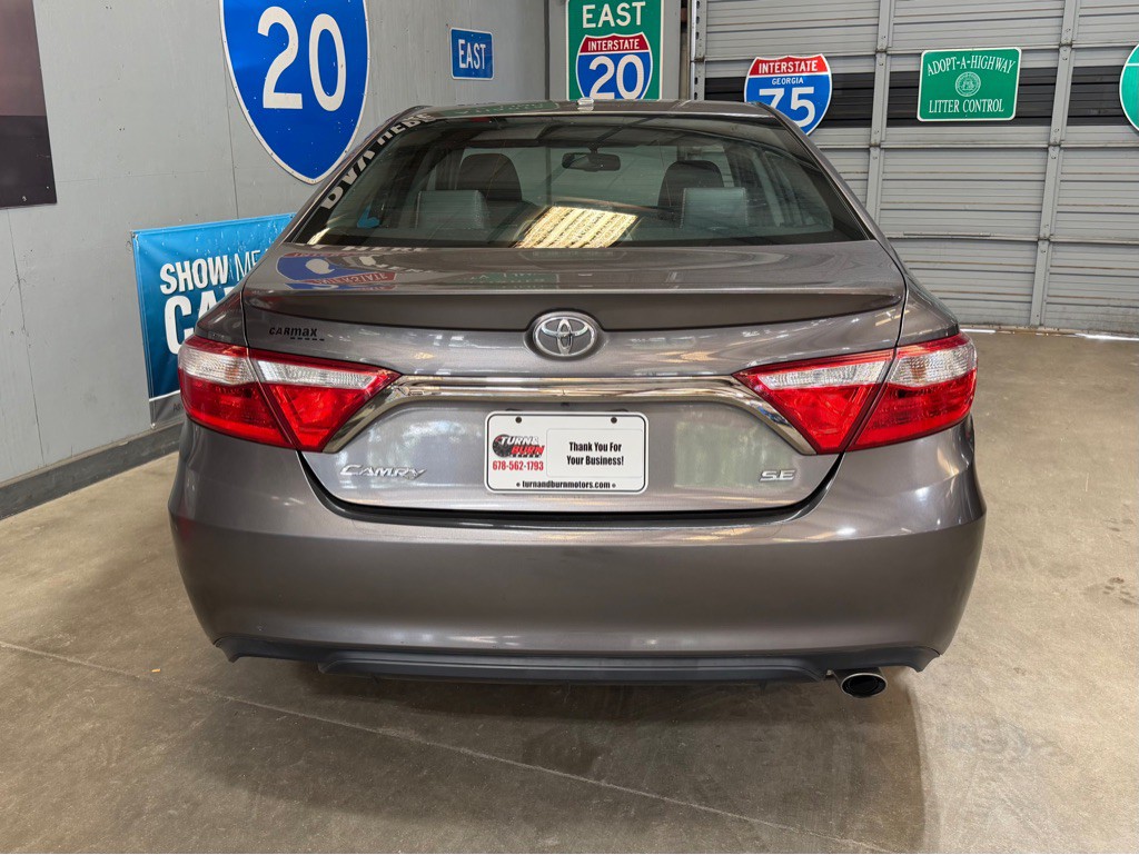 2016 Toyota Camry Image 6
