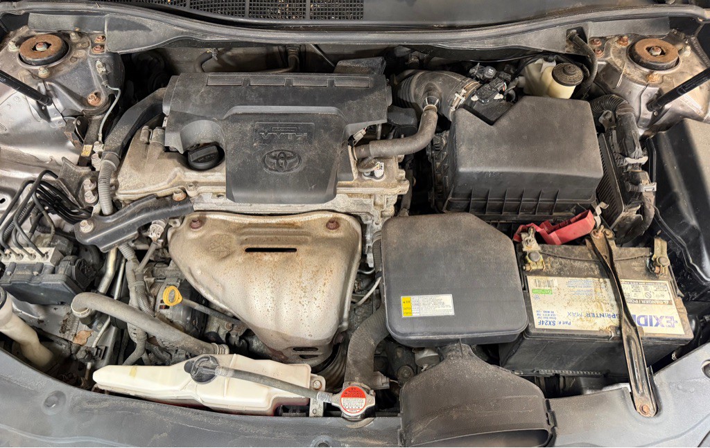 2016 Toyota Camry Image 8