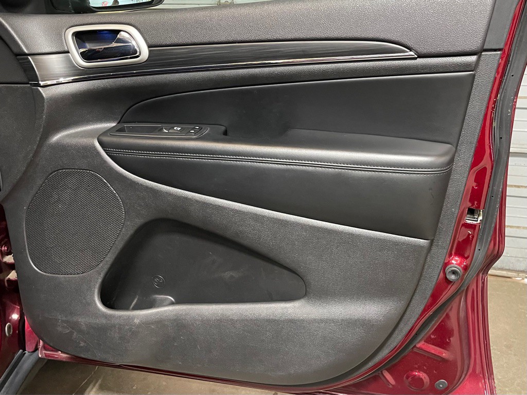 2020 Jeep Grand Cherokee Image 12