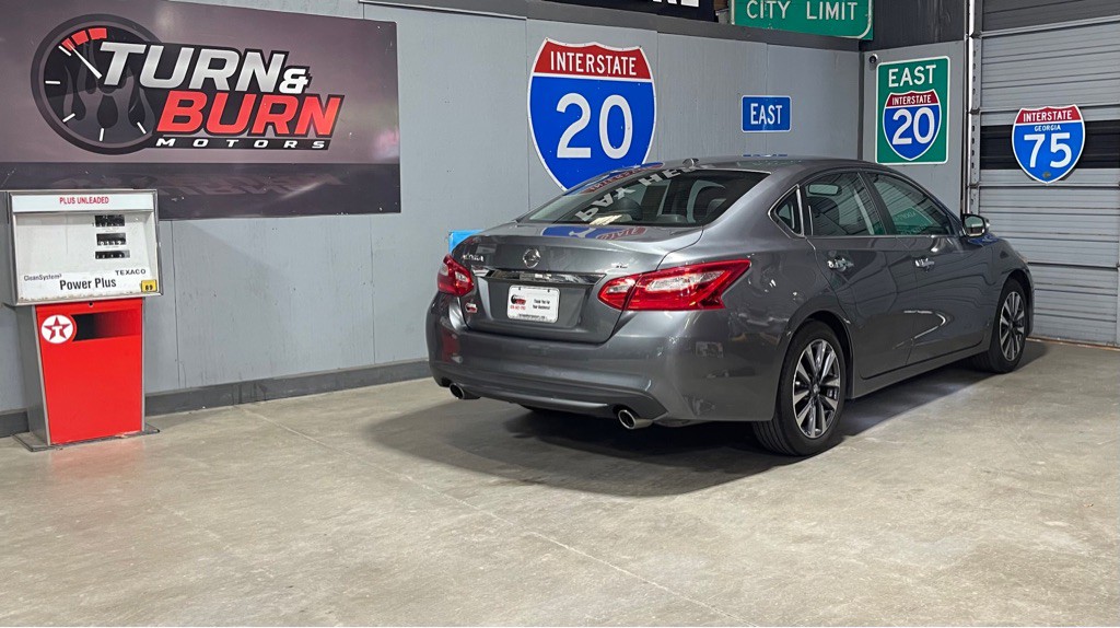 2016 Nissan Altima Image 4