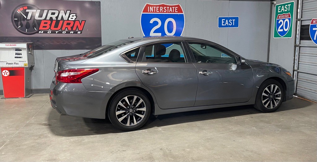 2016 Nissan Altima Image 5