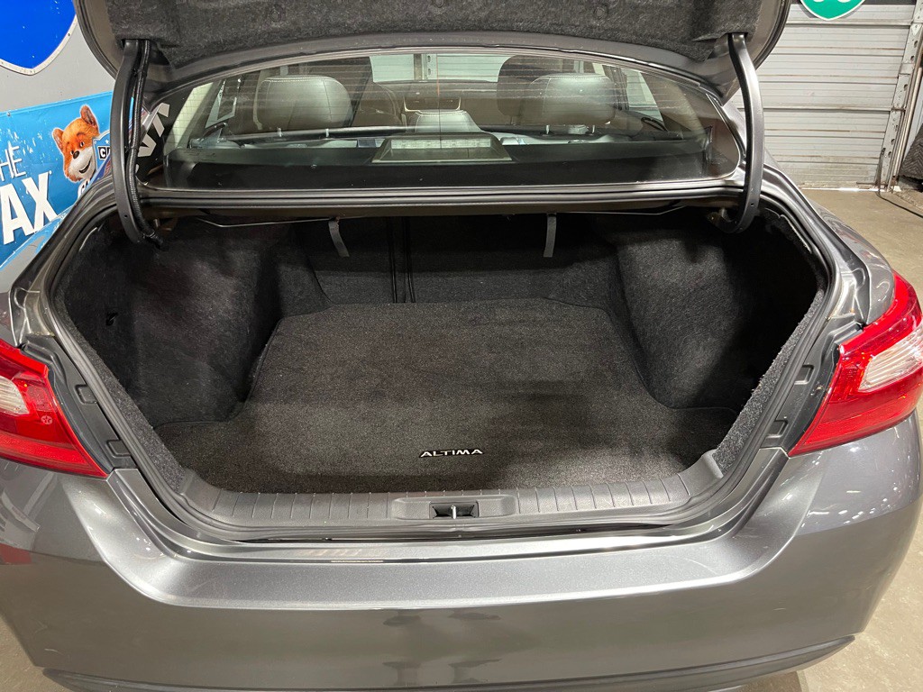 2016 Nissan Altima Image 7