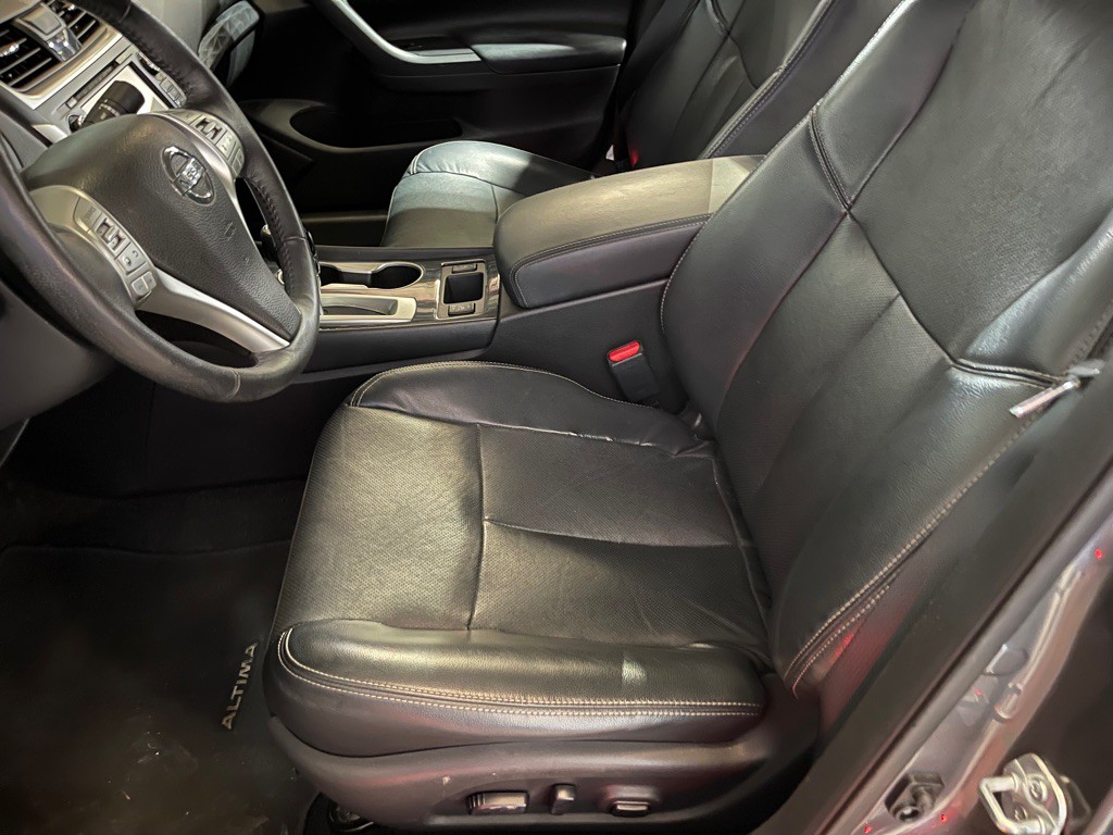 2016 Nissan Altima Image 10