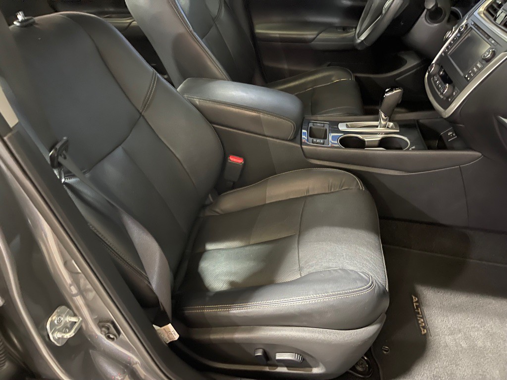 2016 Nissan Altima Image 17