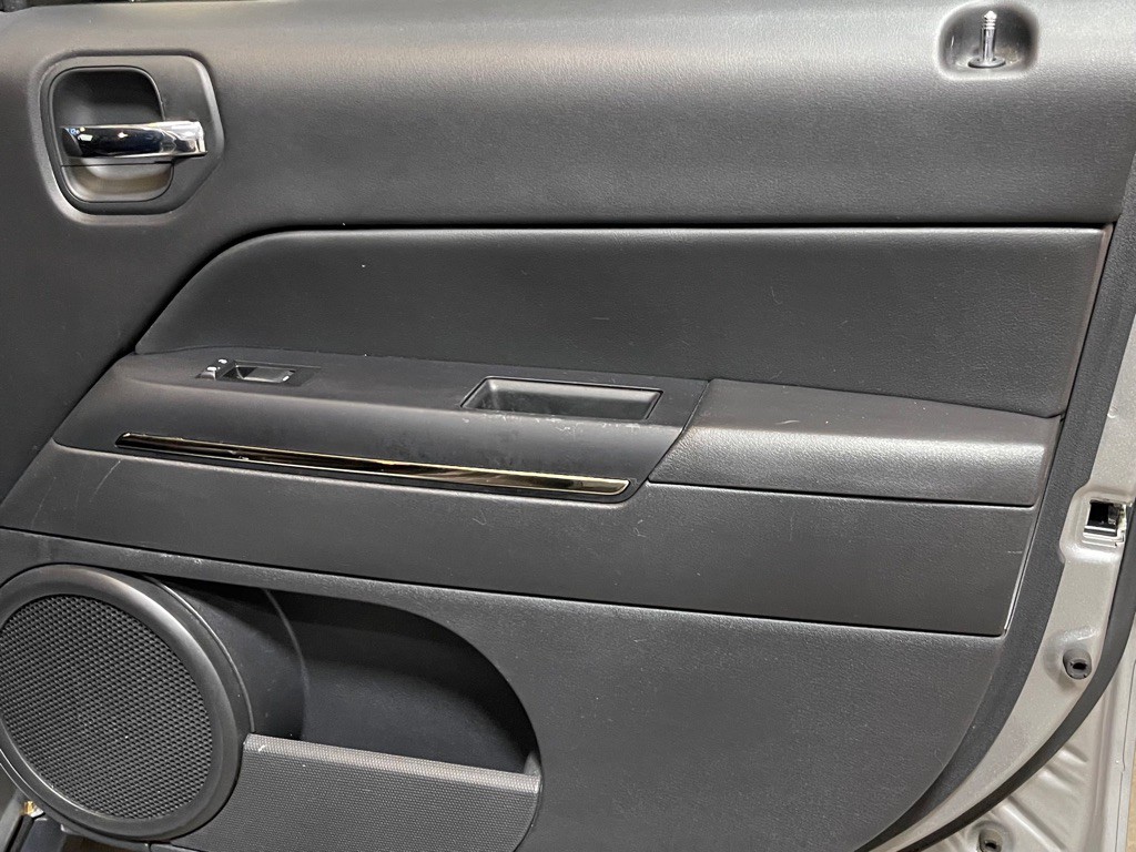 2015 Jeep Patriot Image 16