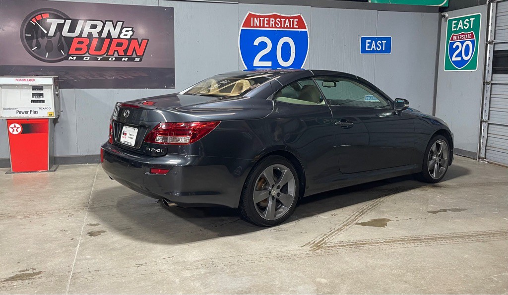 2010 Lexus IS Image 5