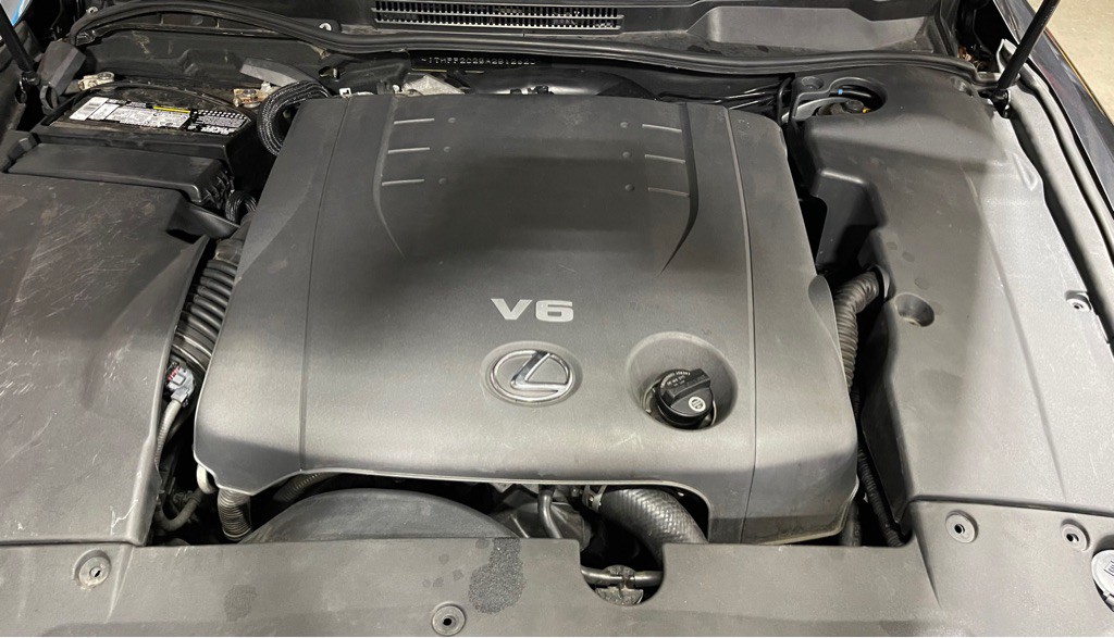 2010 Lexus IS Image 8