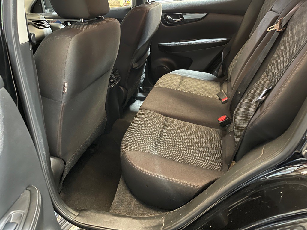 2019 Nissan Rogue Image 18
