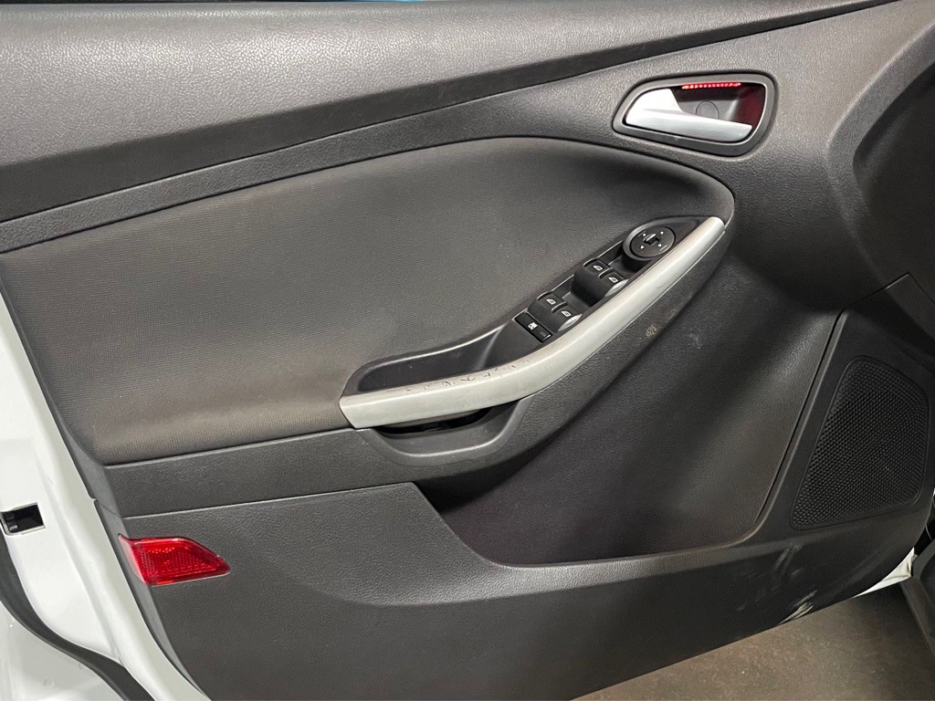 2013 Ford Focus Image 9