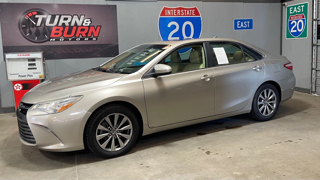 2015 Toyota Camry Image 3