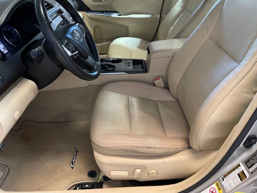 2015 Toyota Camry Image 10