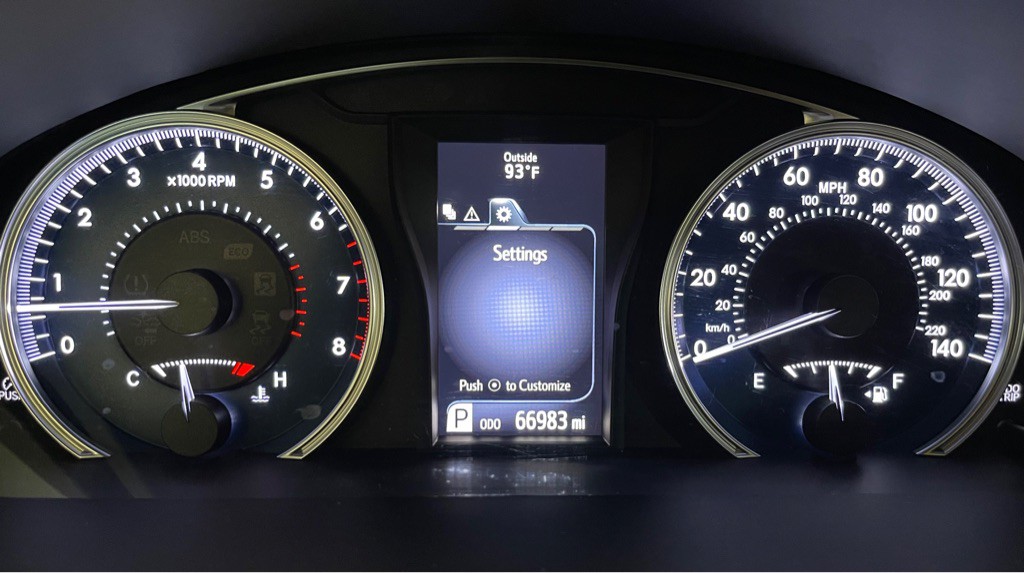 2015 Toyota Camry Image 11