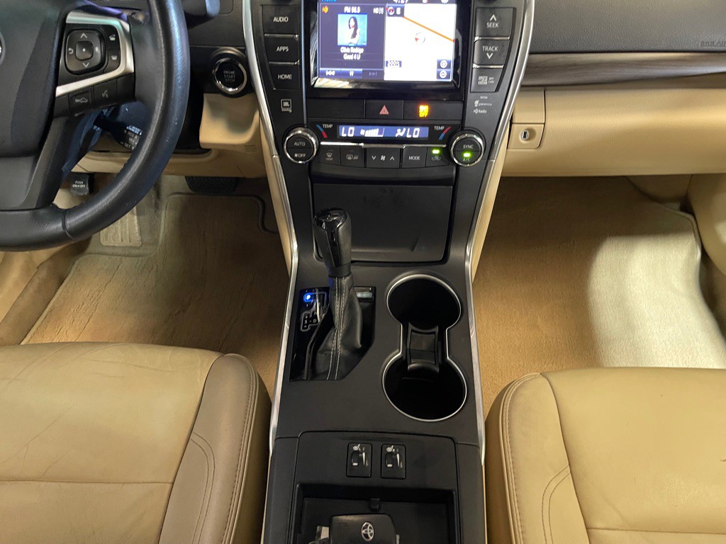 2015 Toyota Camry Image 14