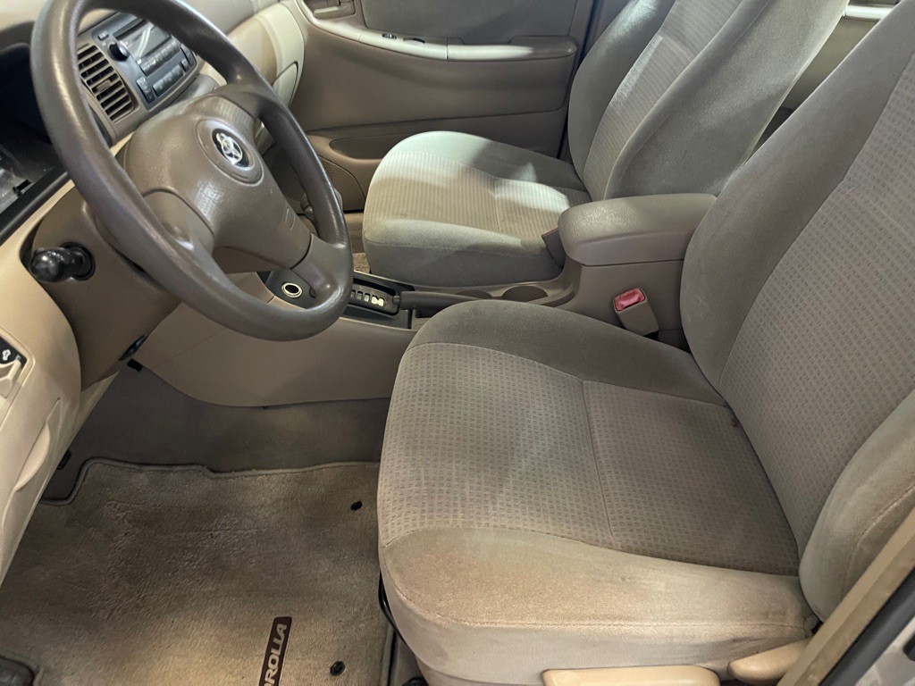 2005 Toyota Corolla Image 8