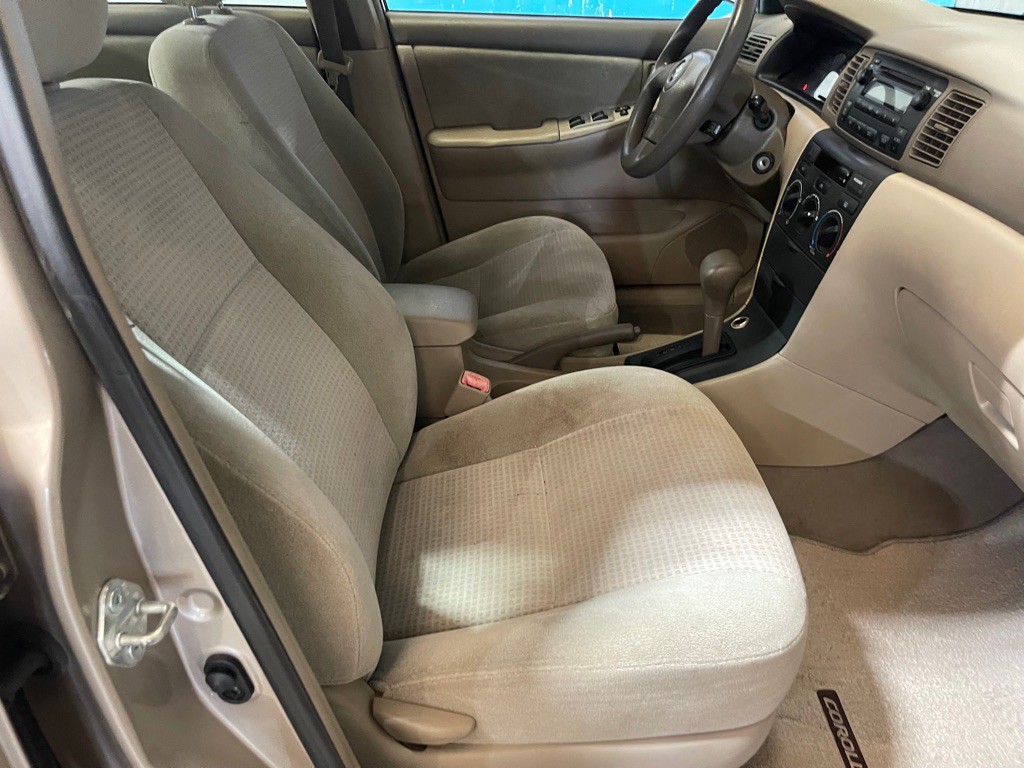 2005 Toyota Corolla Image 15