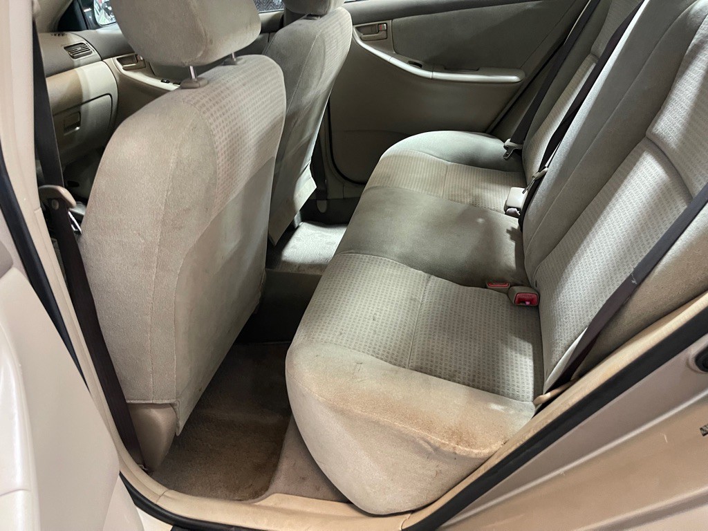 2005 Toyota Corolla Image 16