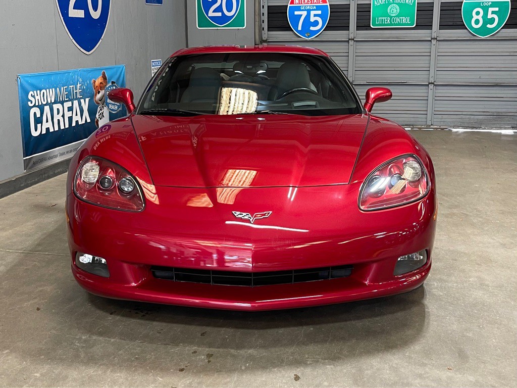 2005 Chevrolet Corvette Image 2