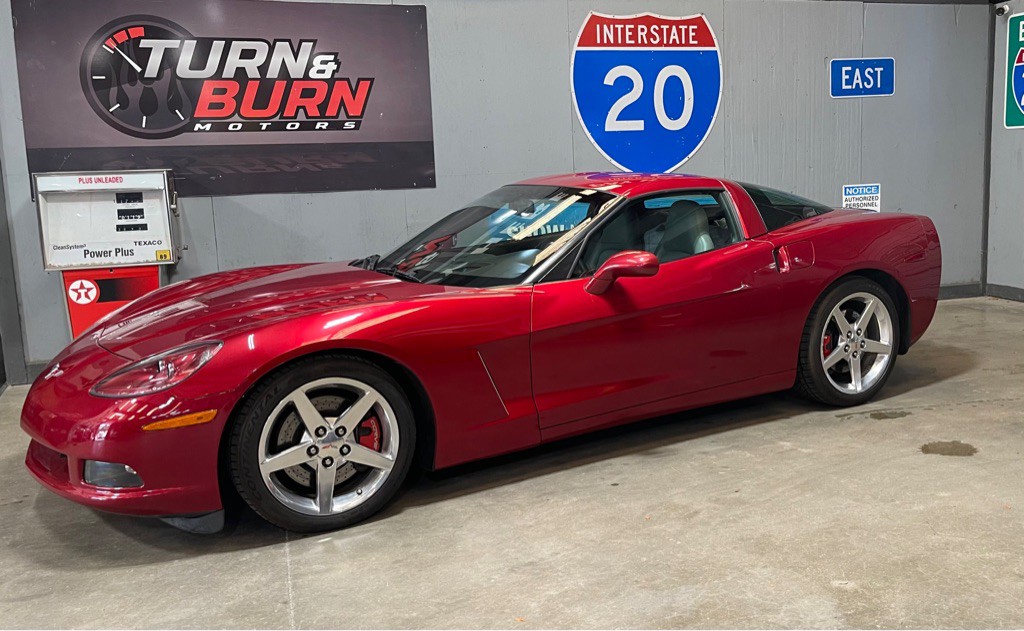 2005 Chevrolet Corvette Image 3