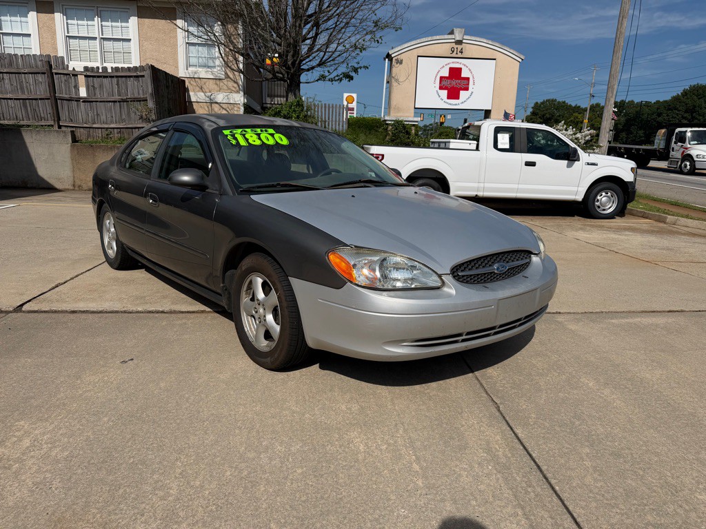 2003 Ford Taurus Image 2