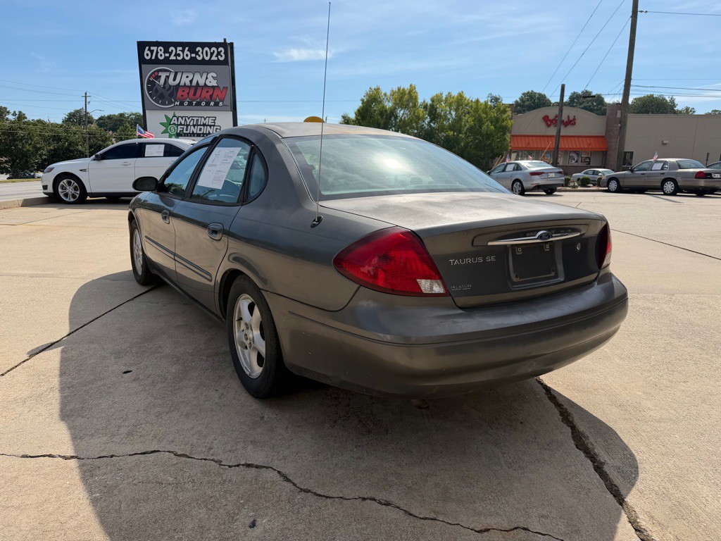 2003 Ford Taurus Image 4