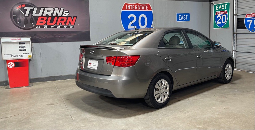 2010 Kia Forte Image 5