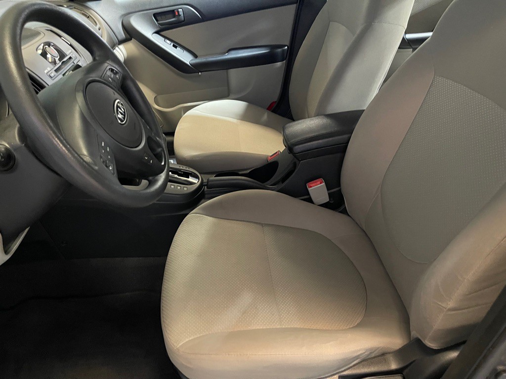 2010 Kia Forte Image 10
