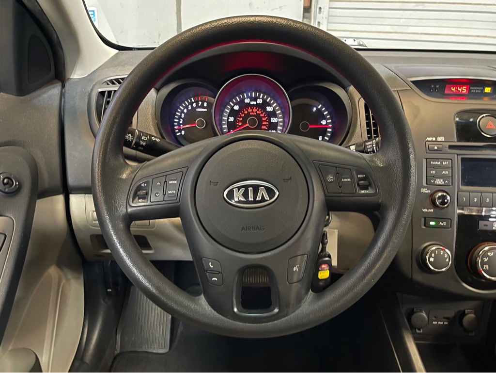 2010 Kia Forte Image 12