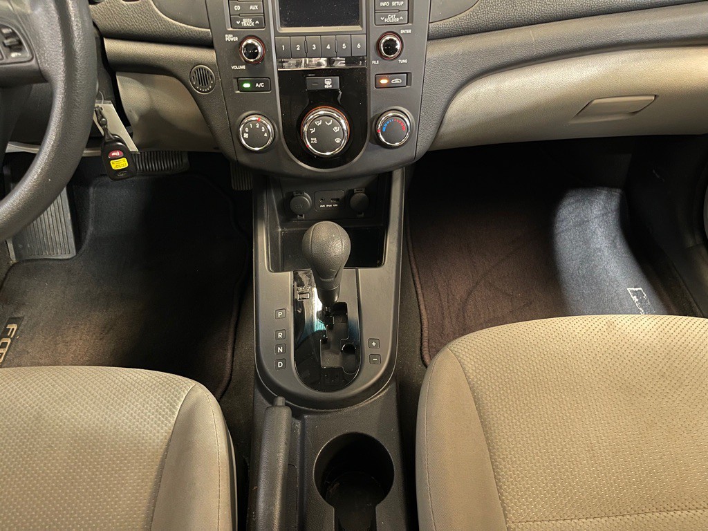 2010 Kia Forte Image 14