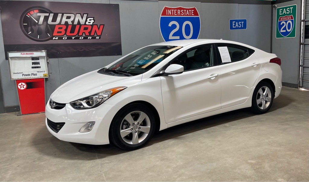 2013 Hyundai Elantra Image 3