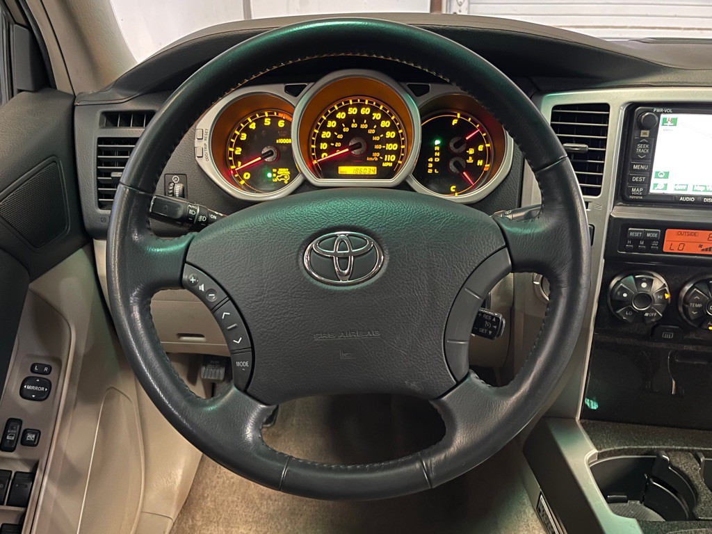 2005 Toyota 4Runner Image 12