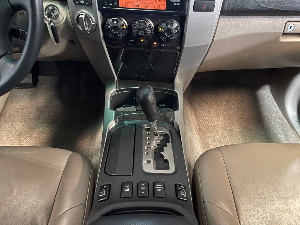 2005 Toyota 4Runner Image 14