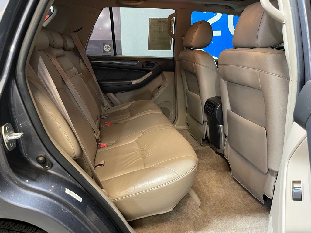 2005 Toyota 4Runner Image 19