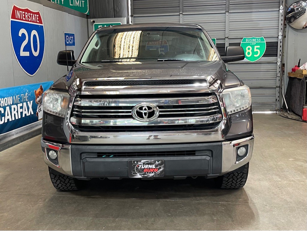 2017 Toyota Tundra Image 2