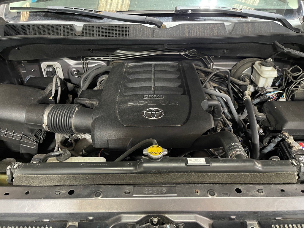 2017 Toyota Tundra Image 8
