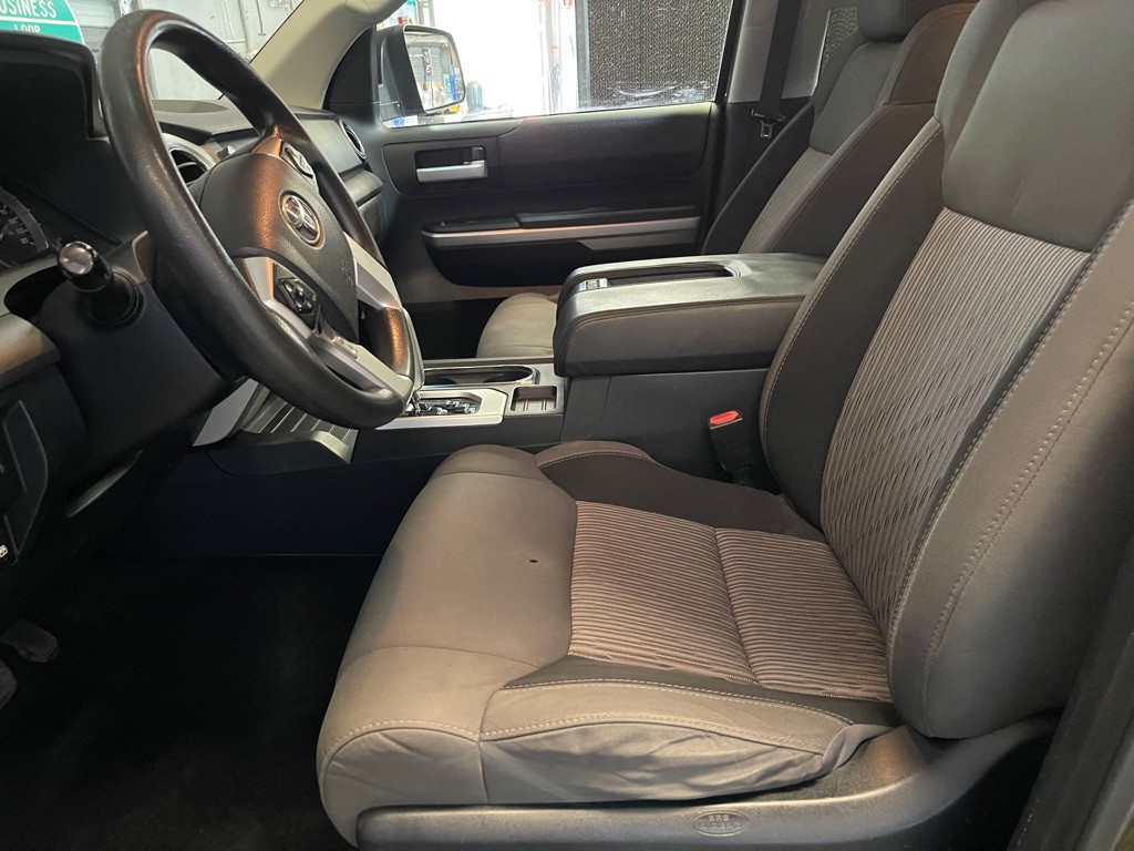 2017 Toyota Tundra Image 10