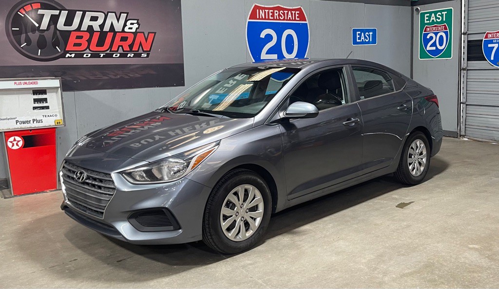 2018 Hyundai Accent Image 1