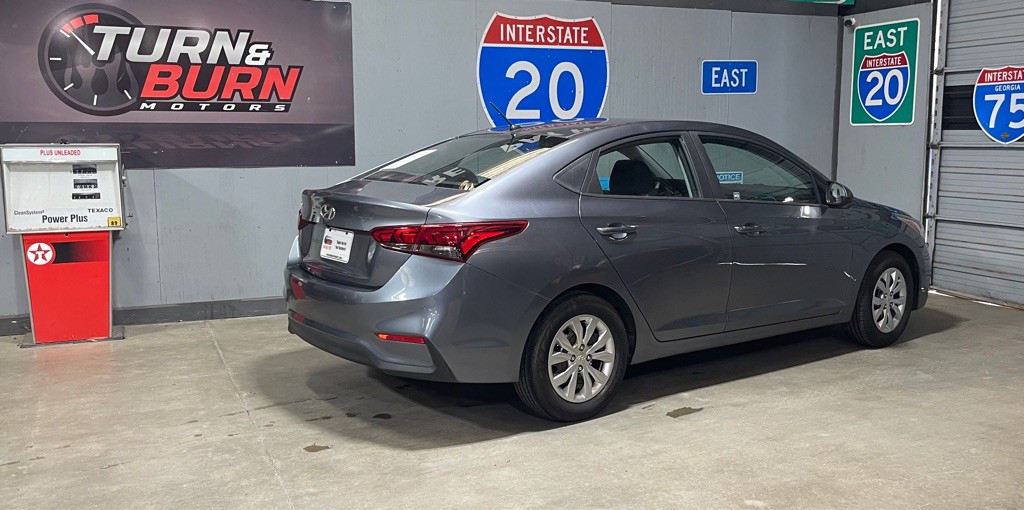 2018 Hyundai Accent Image 5