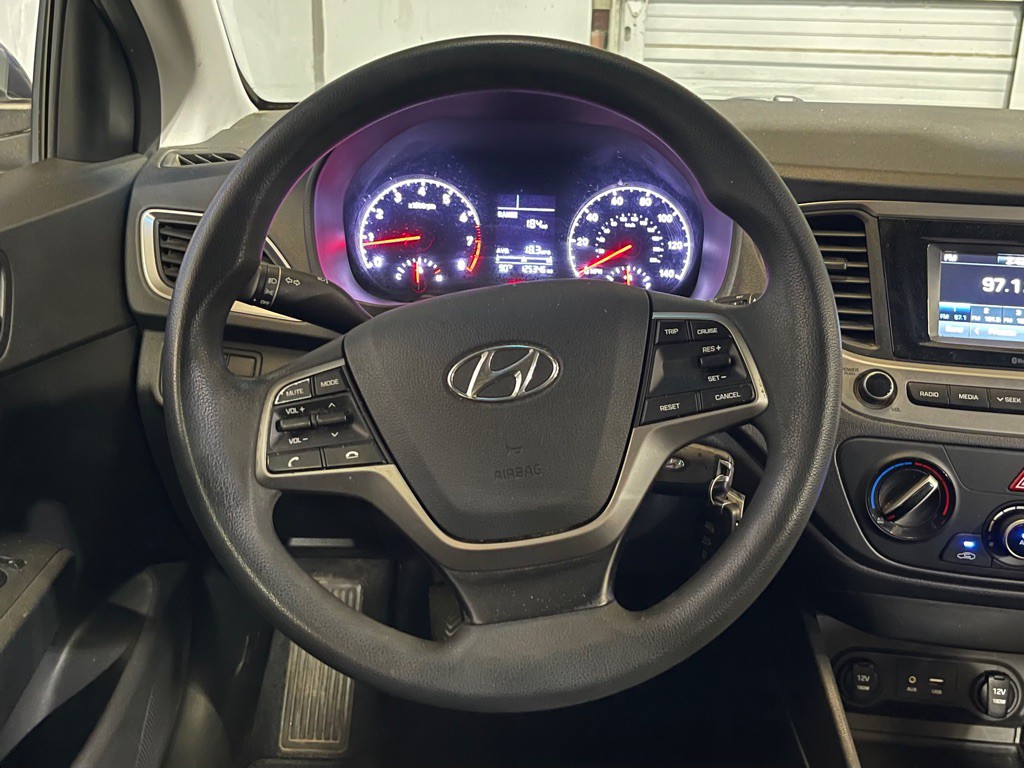 2018 Hyundai Accent Image 12