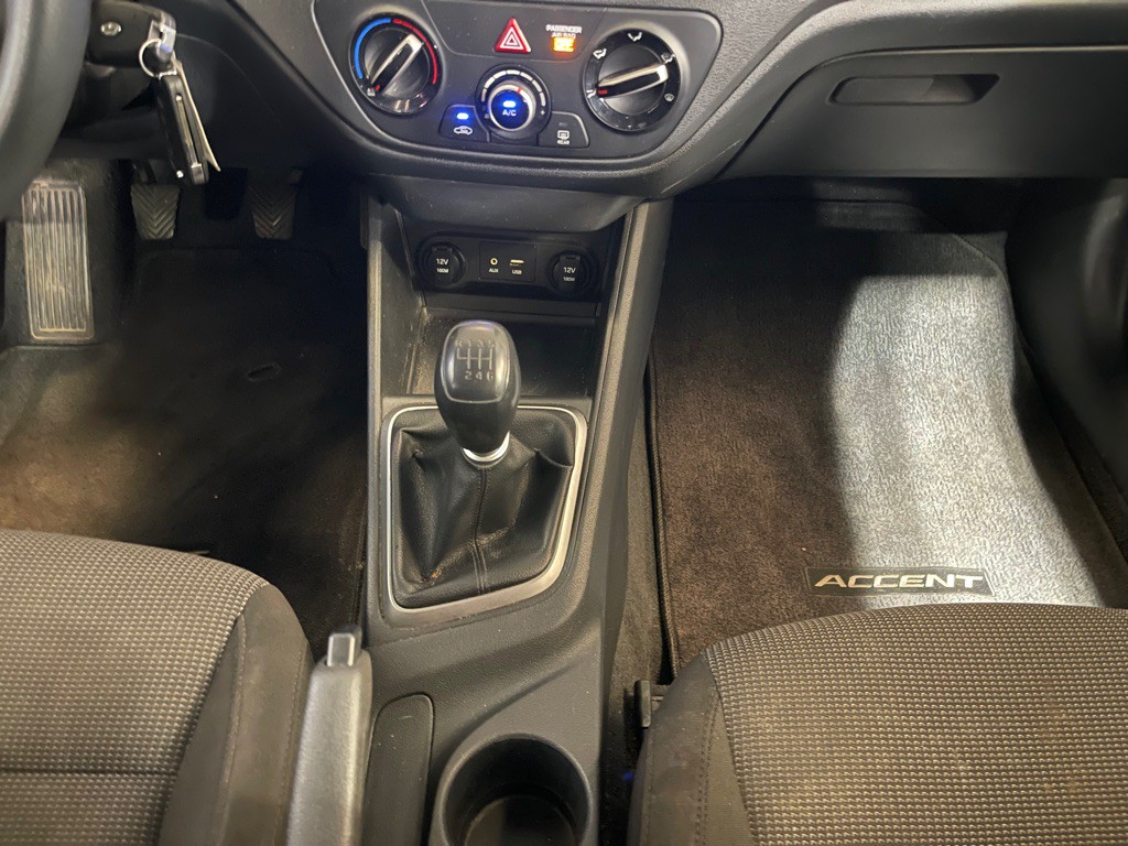 2018 Hyundai Accent Image 13