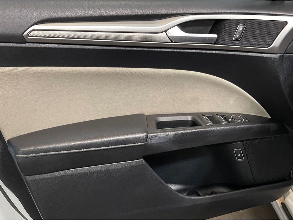 2018 Ford Fusion Image 9