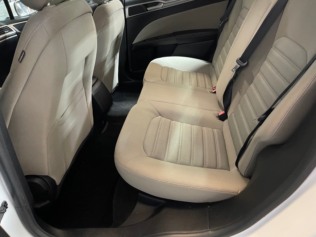 2018 Ford Fusion Image 18